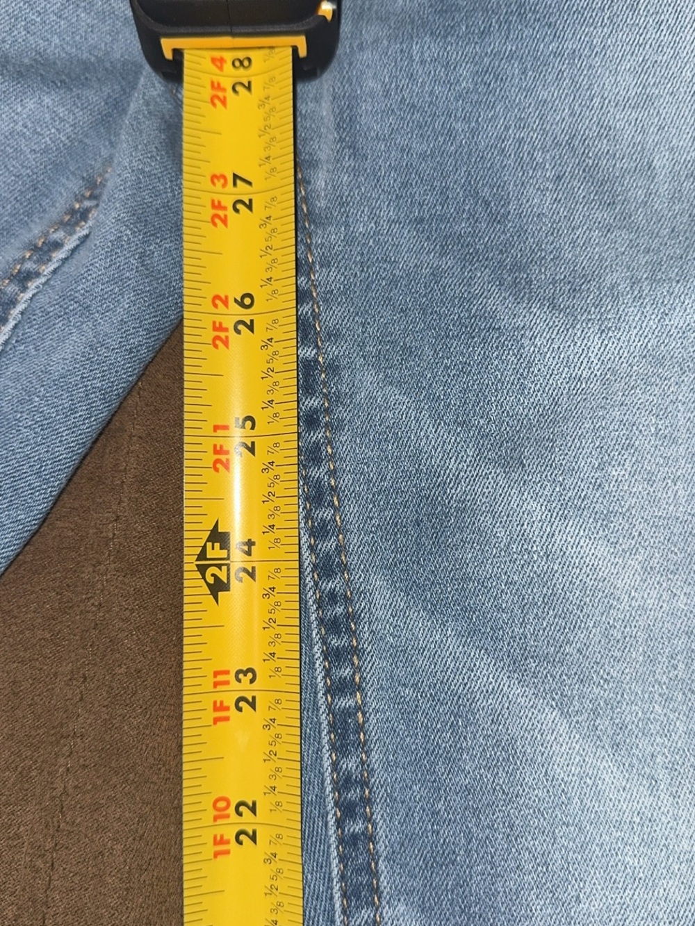 Women’s blue skinny jeans fit size 9. Never worn. Good condition 28 inch inseam - Picture 8 of 9